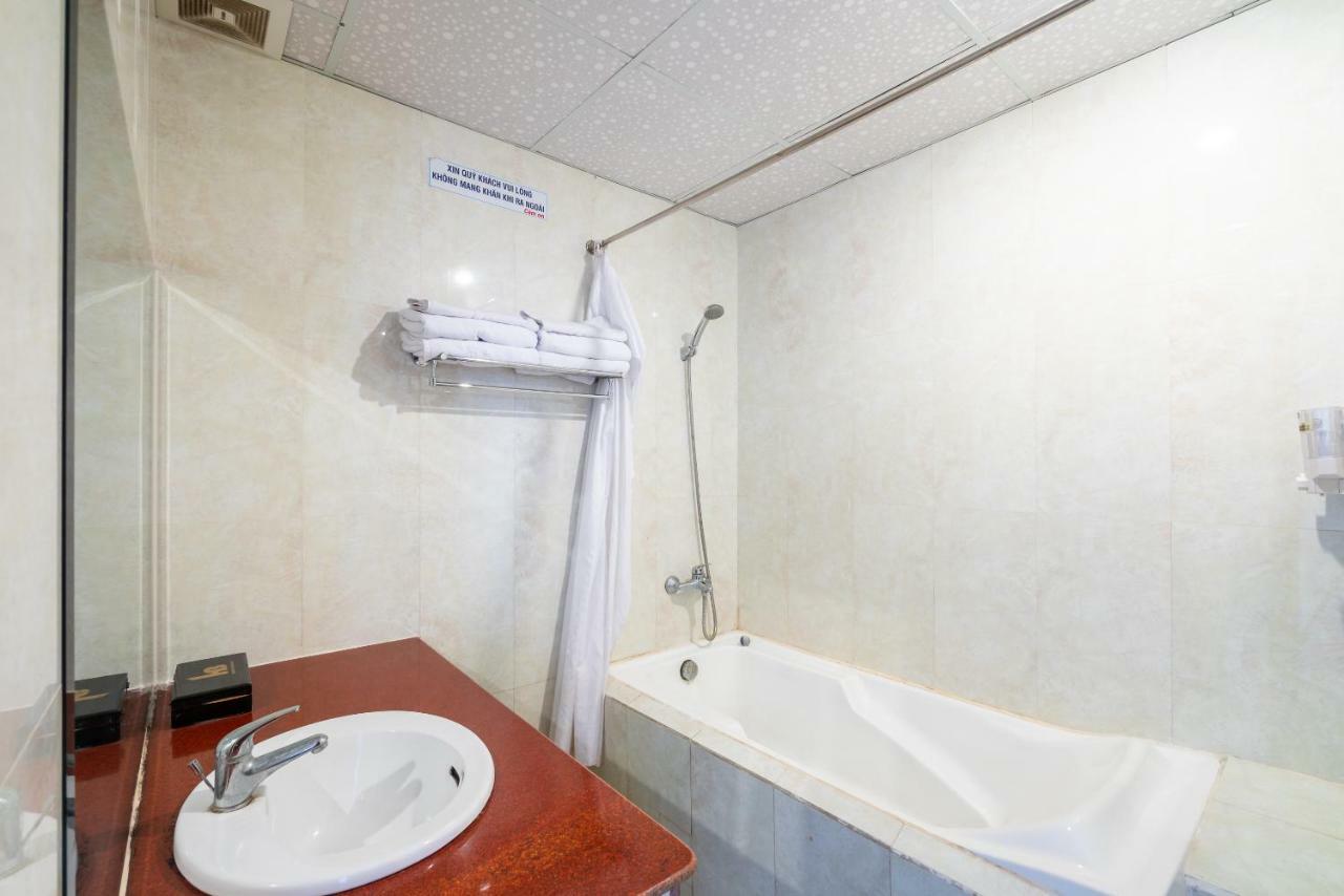 Oyo 375 Hoa Binh Hotel 다낭 외부 사진